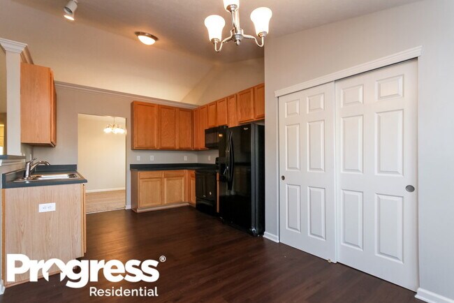 Building Photo - 1115 Wild Ridge Blvd