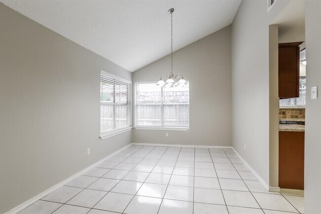 Foto del edificio - 5234 Pine Cliff Dr