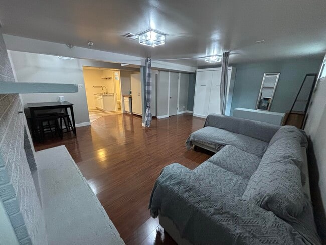 Planta abierta - 2631 S Zurich Ct