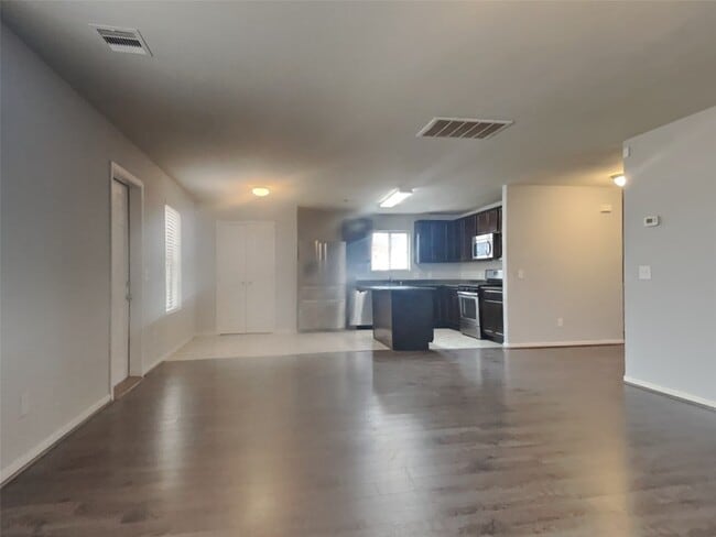 Building Photo - 1811 Artem Ct