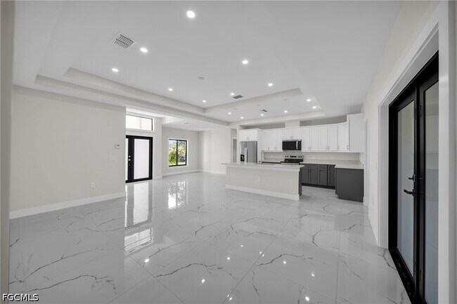 Foto del edificio - 636 Ladd St