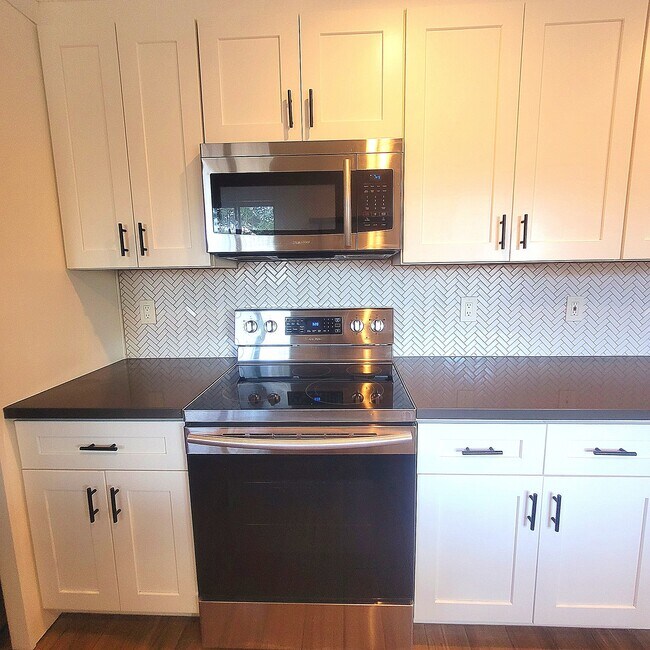 Foto del edificio - 1229 E Manhatton Dr