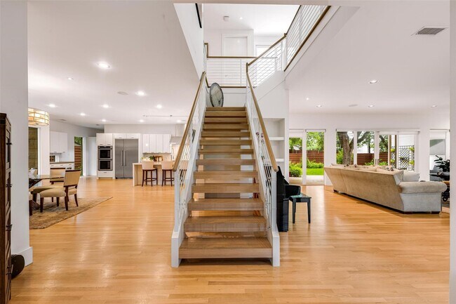 Foto del edificio - 5624 Melshire Dr