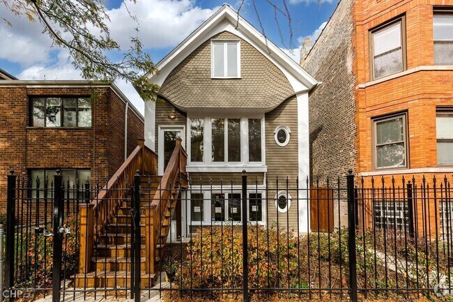 Building Photo - 1508 W Diversey Pkwy