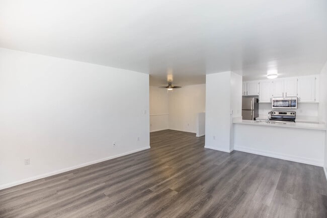 Building Photo - 7317 Haskell Avenue