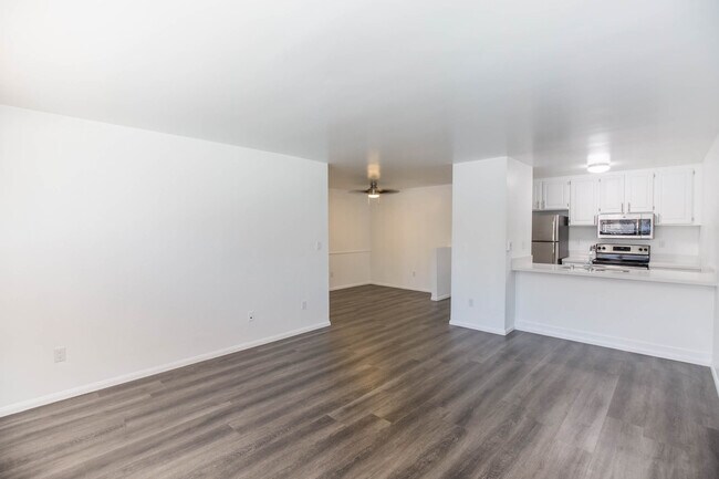 Foto del edificio - 7317 Haskell Avenue