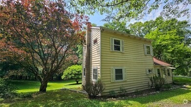 Building Photo - 180 Shoddy Hollow Rd