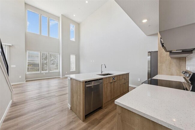 Foto del edificio - 544 N Bumby Ave