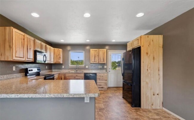 Building Photo - 551 Evening Star Ln