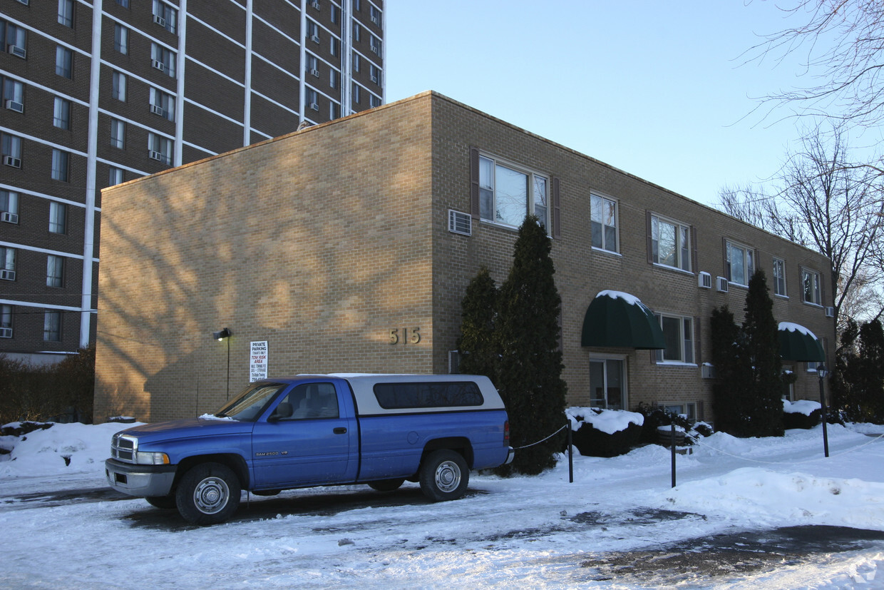 Primary Photo - 515 E Taylor St