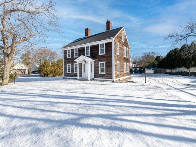 Building Photo - 1382 Hope St