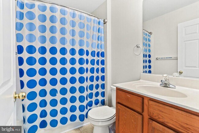 Foto del edificio - 1905 Camelia Ct