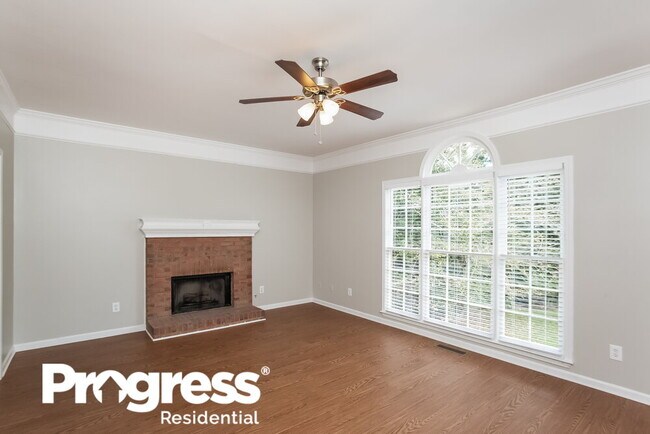 Building Photo - 3548 Pine Grove Dr