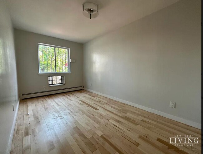 Building Photo - BUSHWICK~NO FEE!~NEWLY RENOV~DUPLEX~PRIVAT...