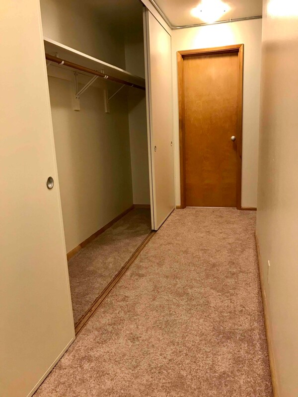 Foto del edificio - 2811 75th Pl SE