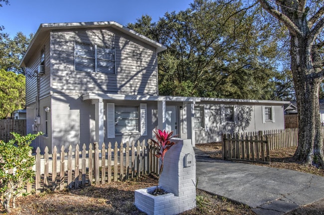 Building Photo - 3001 E 27th Ave