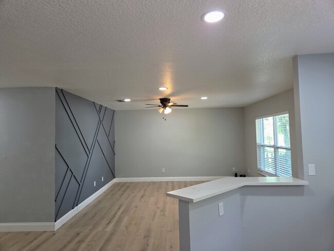 Foto del edificio - 3150 Emerson Ave S