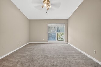 Building Photo - 706 Ruthven St