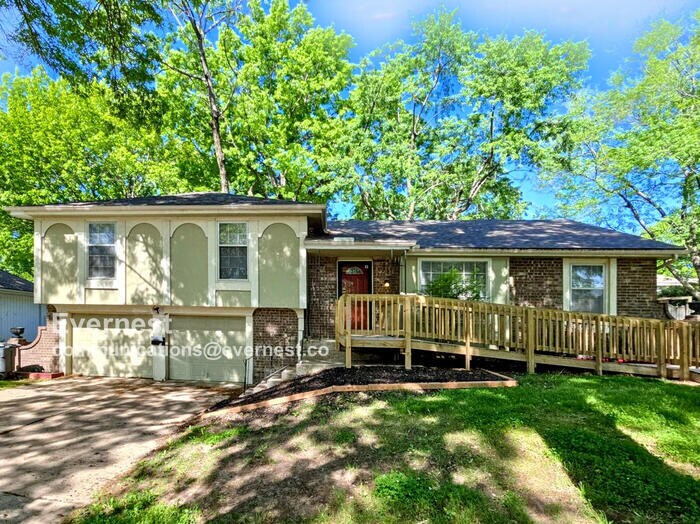 Foto principal - 12726 Manchester Ave