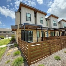 Building Photo - 870 Cavitt Ct