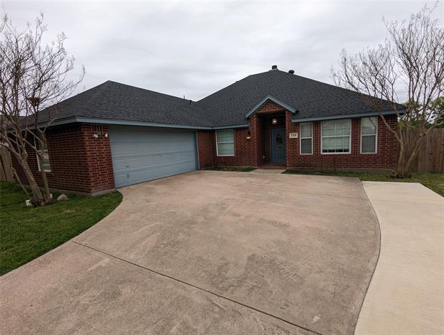 Building Photo - 119 Clear Creek Dr