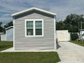 Building Photo - 5605 Laura St