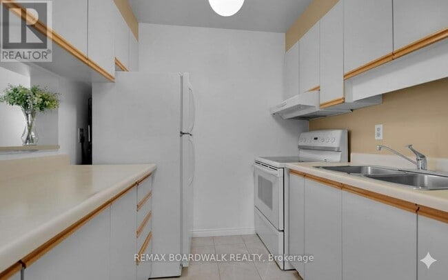 Photo du bâtiment - 214 Viewmount Dr