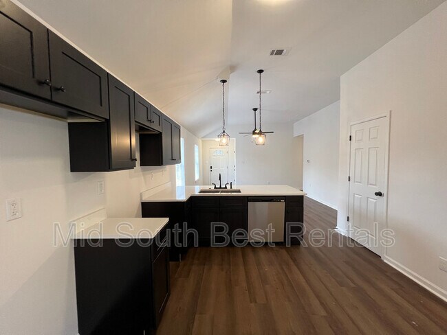 Foto del edificio - 750 Craft Rd