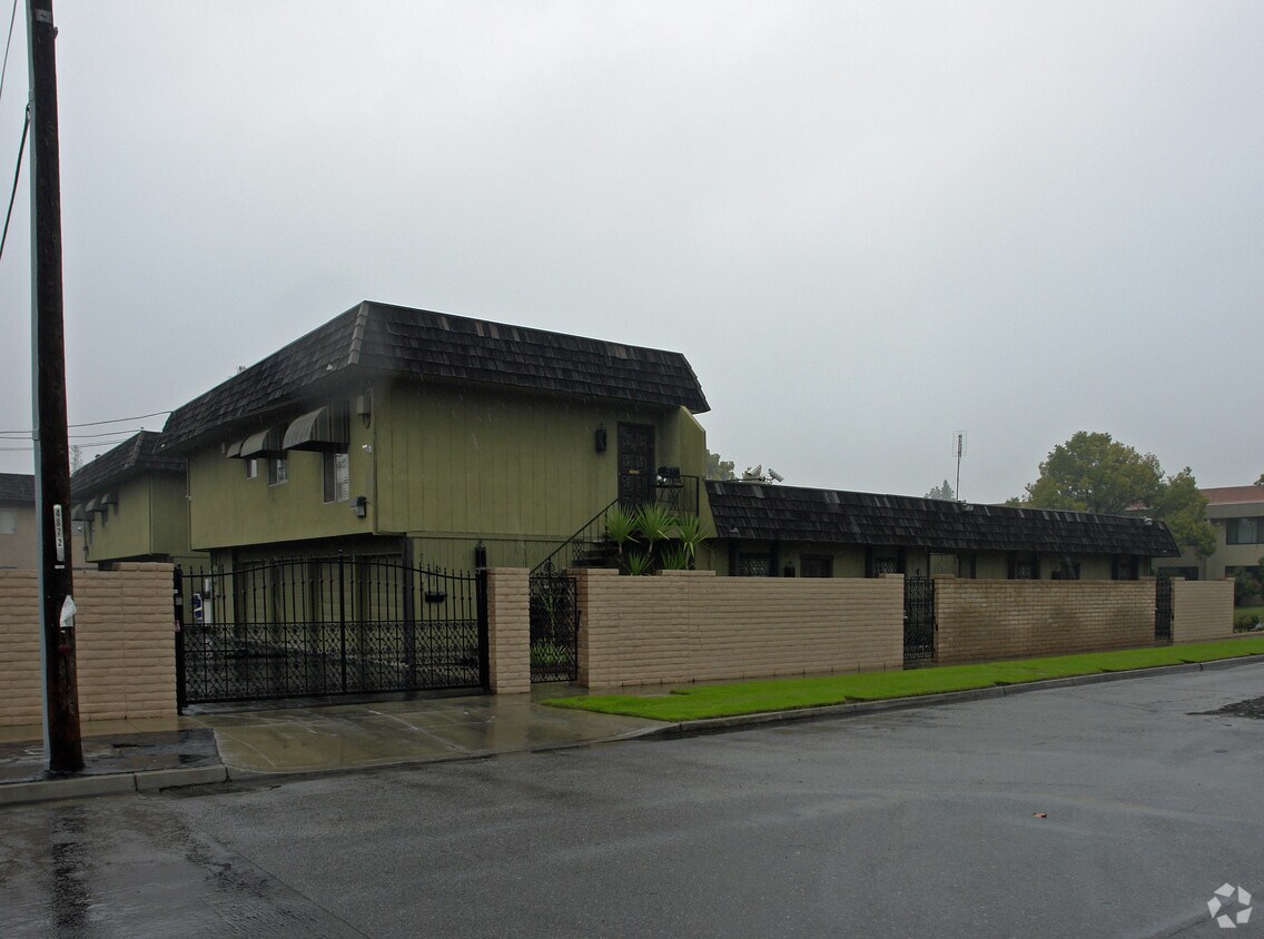 Foto del edificio - 4127 N Glenn Ave