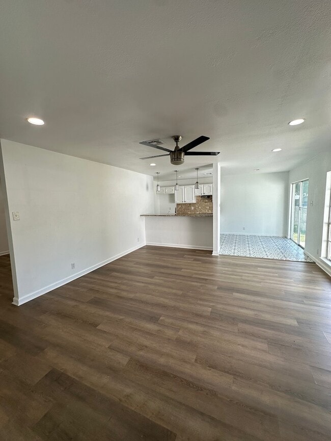 Photo - 6807 Laguna Norte (San Antonio, TX) House