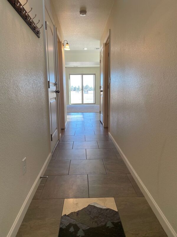 Building Photo - 3194 Fairmont Dr