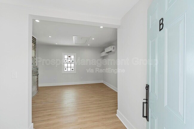 Building Photo - 22 Nunan St