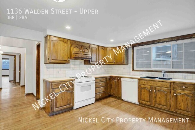 Foto del edificio - 1136 Walden Ave