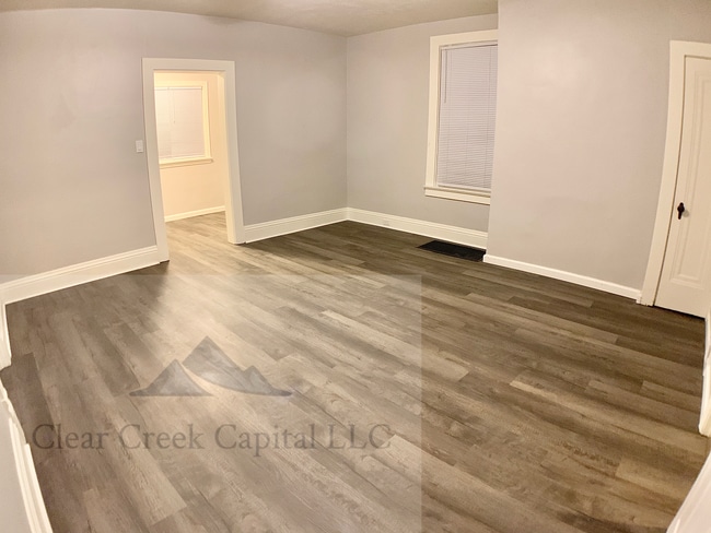 Building Photo - 502 Chartiers Ave