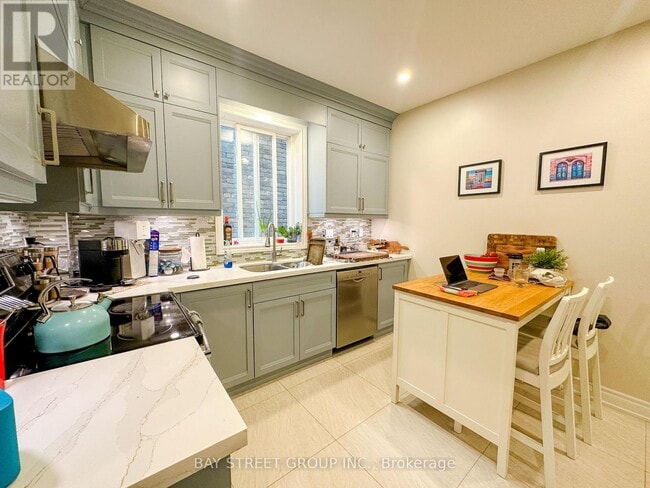 Building Photo - 36 Ashdale Ave