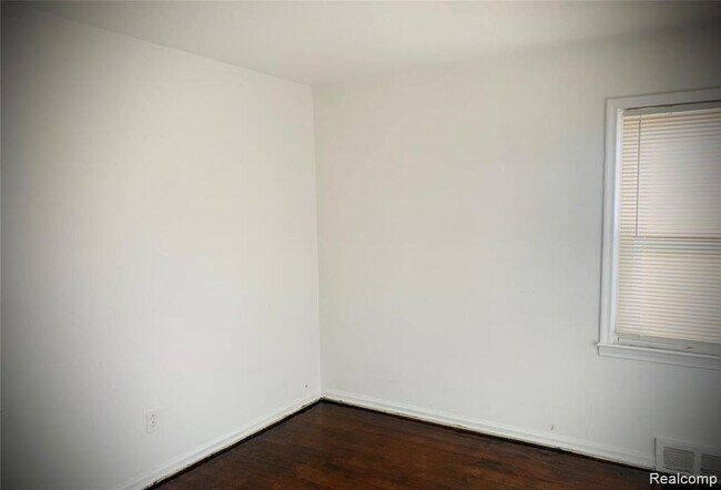 Foto del edificio - 15910 W Parkway St