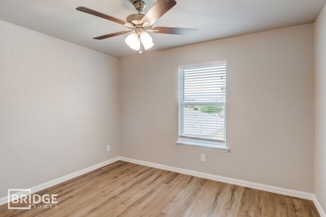 Building Photo - JUNIPER PLAN