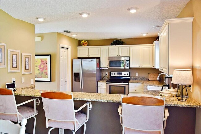 Building Photo - 1585 Double Palm Pl