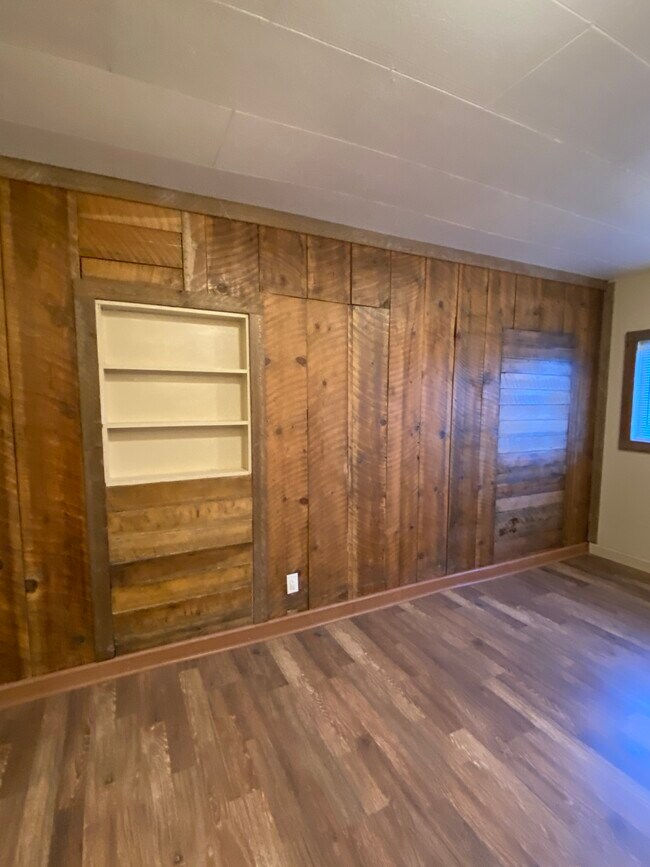 Dormitorio - 526 N 9th St