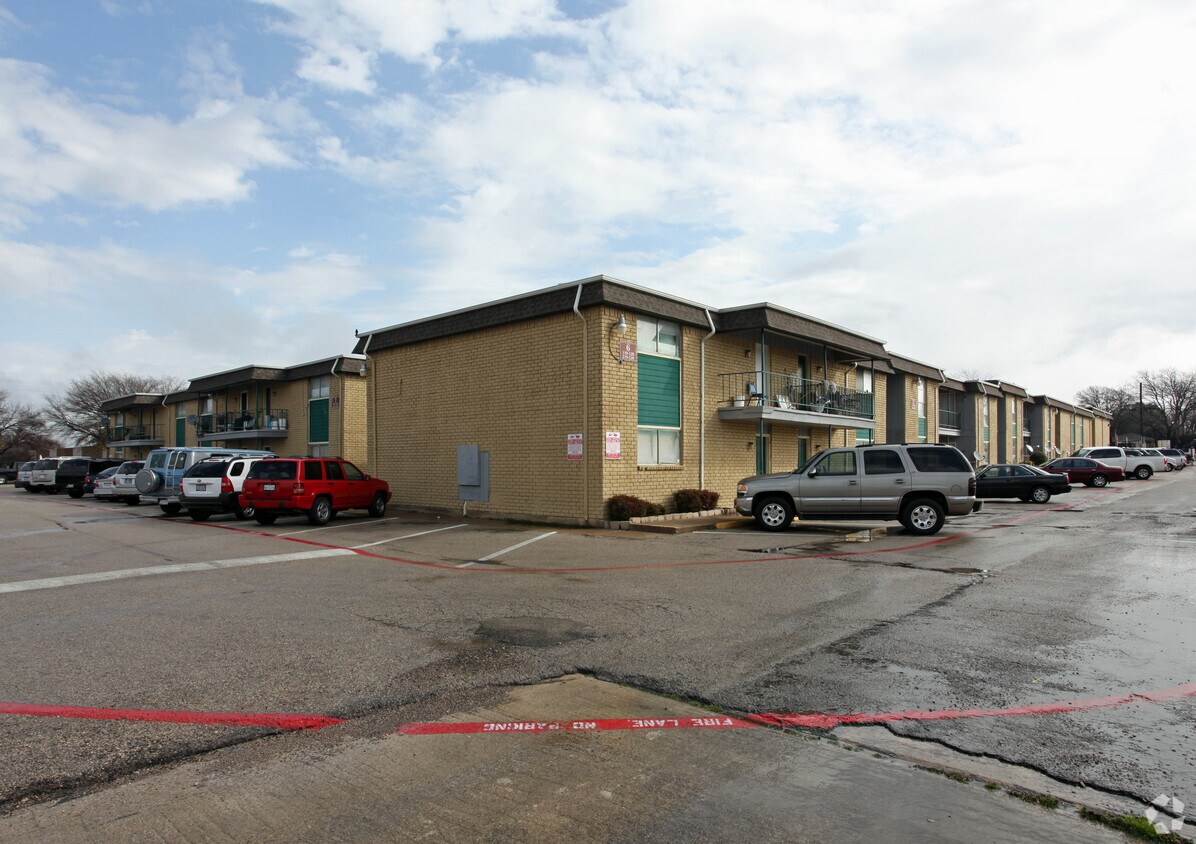 Villas Del Sol 2 Apartments Plano, TX