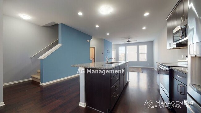 Foto del edificio - 1051 N Sherman Dr