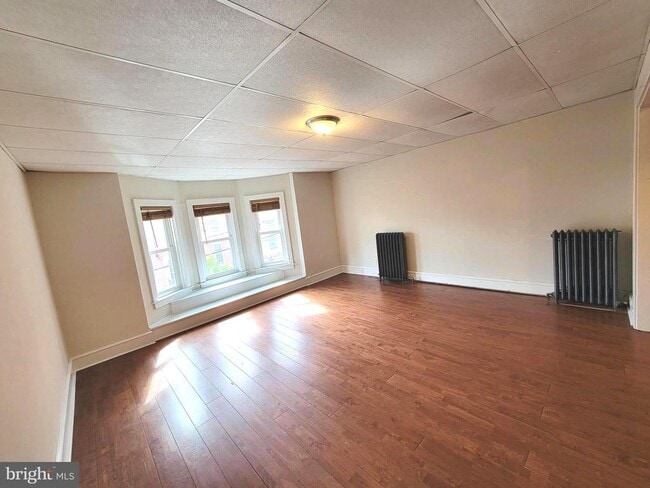Building Photo - 35 E Philadelphia Ave