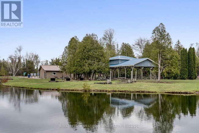 Building Photo - 17 Millcreek Rd