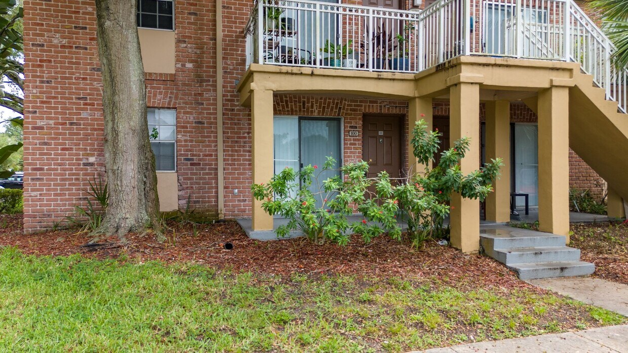 Primary Photo - Well Maintained One Bedroom Condo in Maitl...