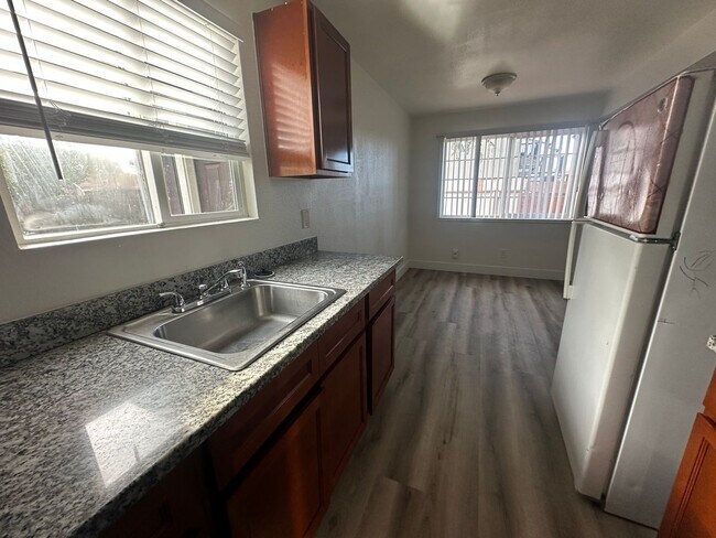 Foto del edificio - 1948 Country Club Ct