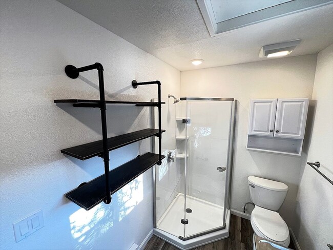 Building Photo - 860 Quincy St