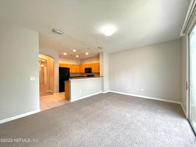 Building Photo - 3550 Hartsfield Forest Cir