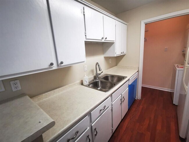 Building Photo - 8801 Hammerly Blvd
