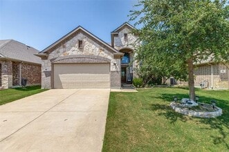 Building Photo - 818 Blackhawk Dr