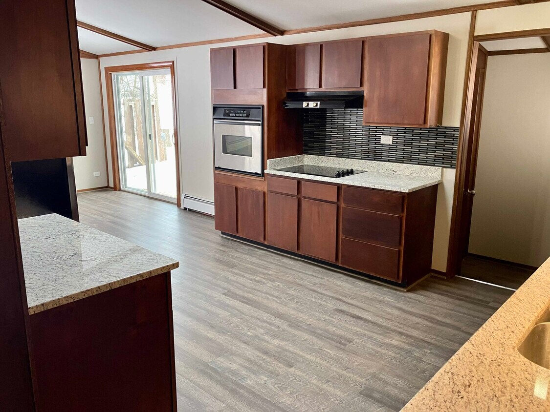 6751 Geneva Ave S, Cottage Grove, MN 55016 House Rental in Cottage Grove, MN